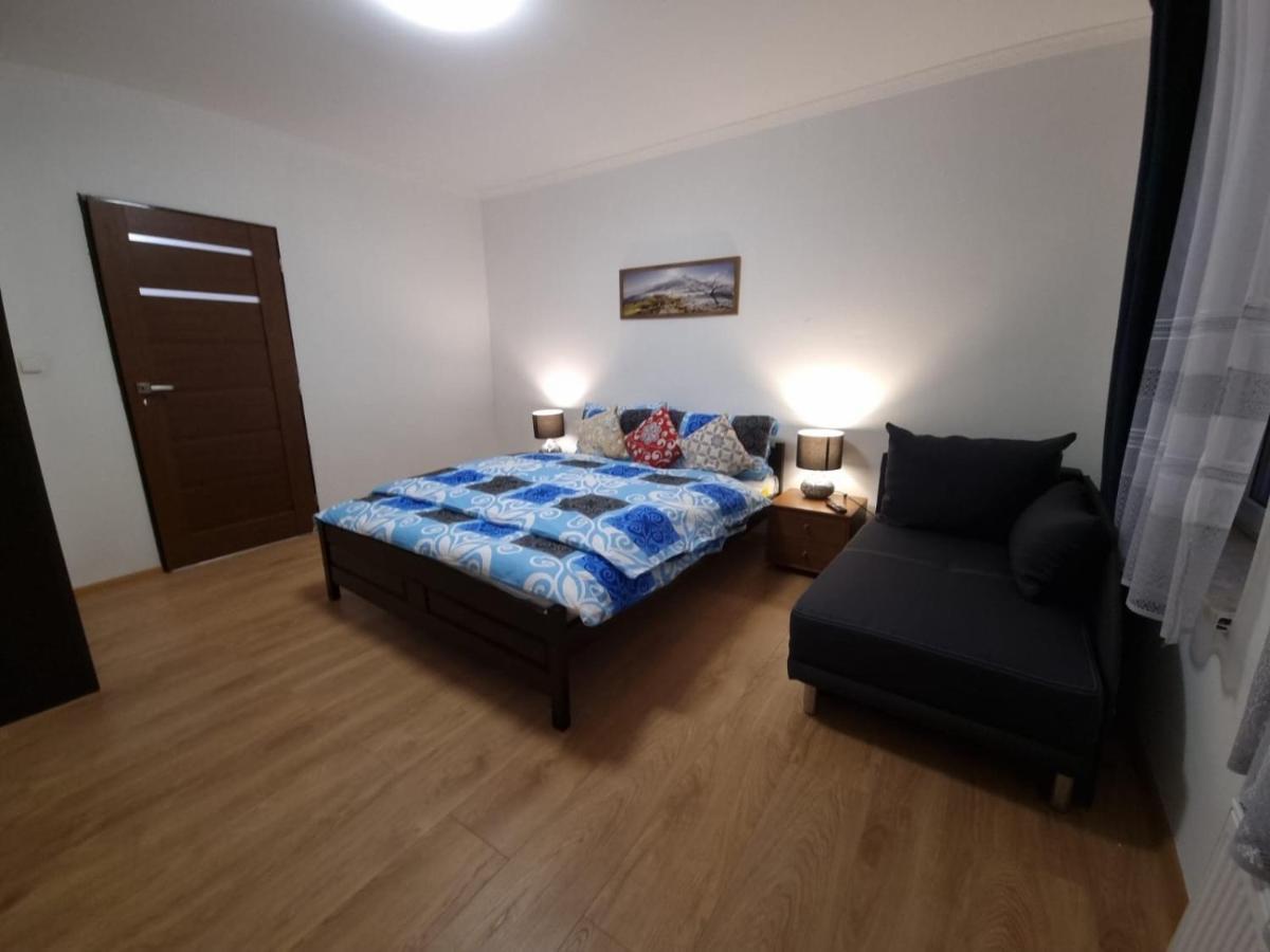 Apartman V Krusnych Horach-Free Parking Яхимов Екстериор снимка