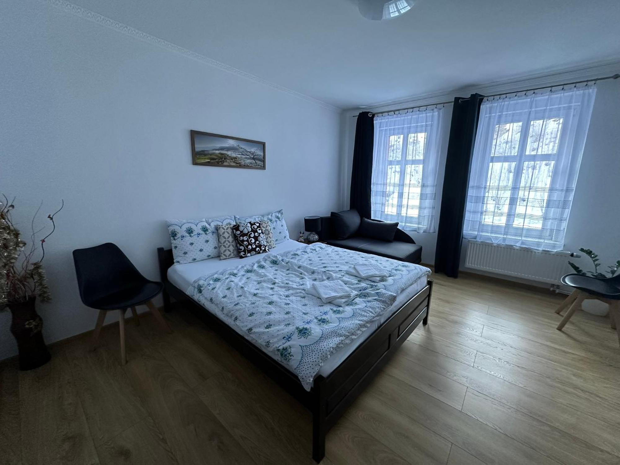 Apartman V Krusnych Horach-Free Parking Яхимов Екстериор снимка