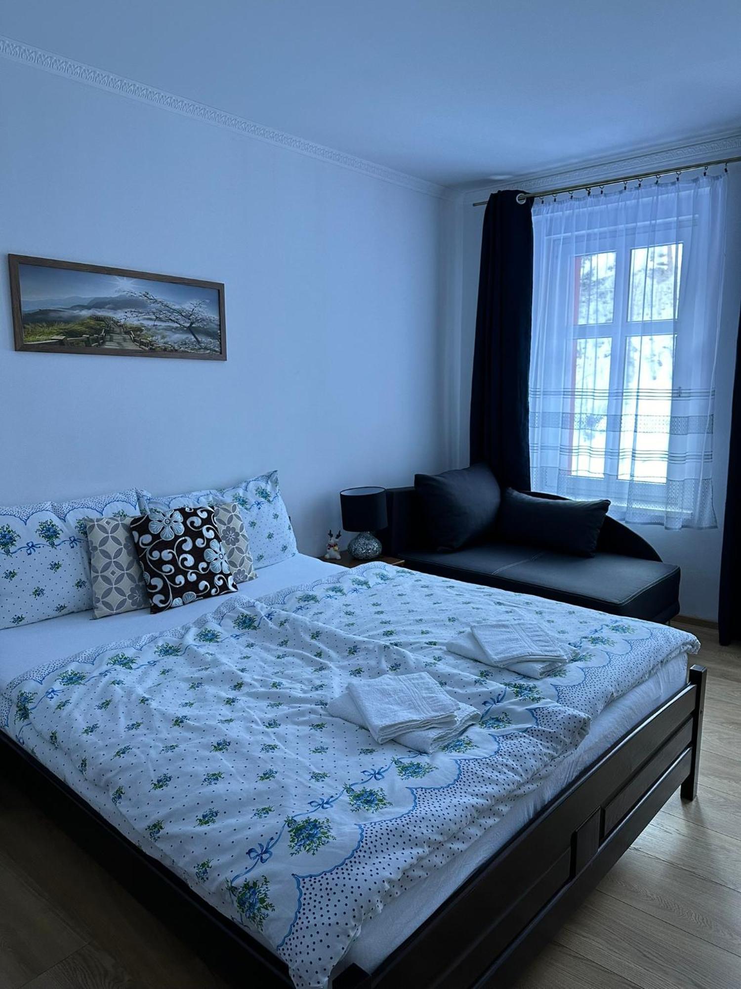 Apartman V Krusnych Horach-Free Parking Яхимов Екстериор снимка